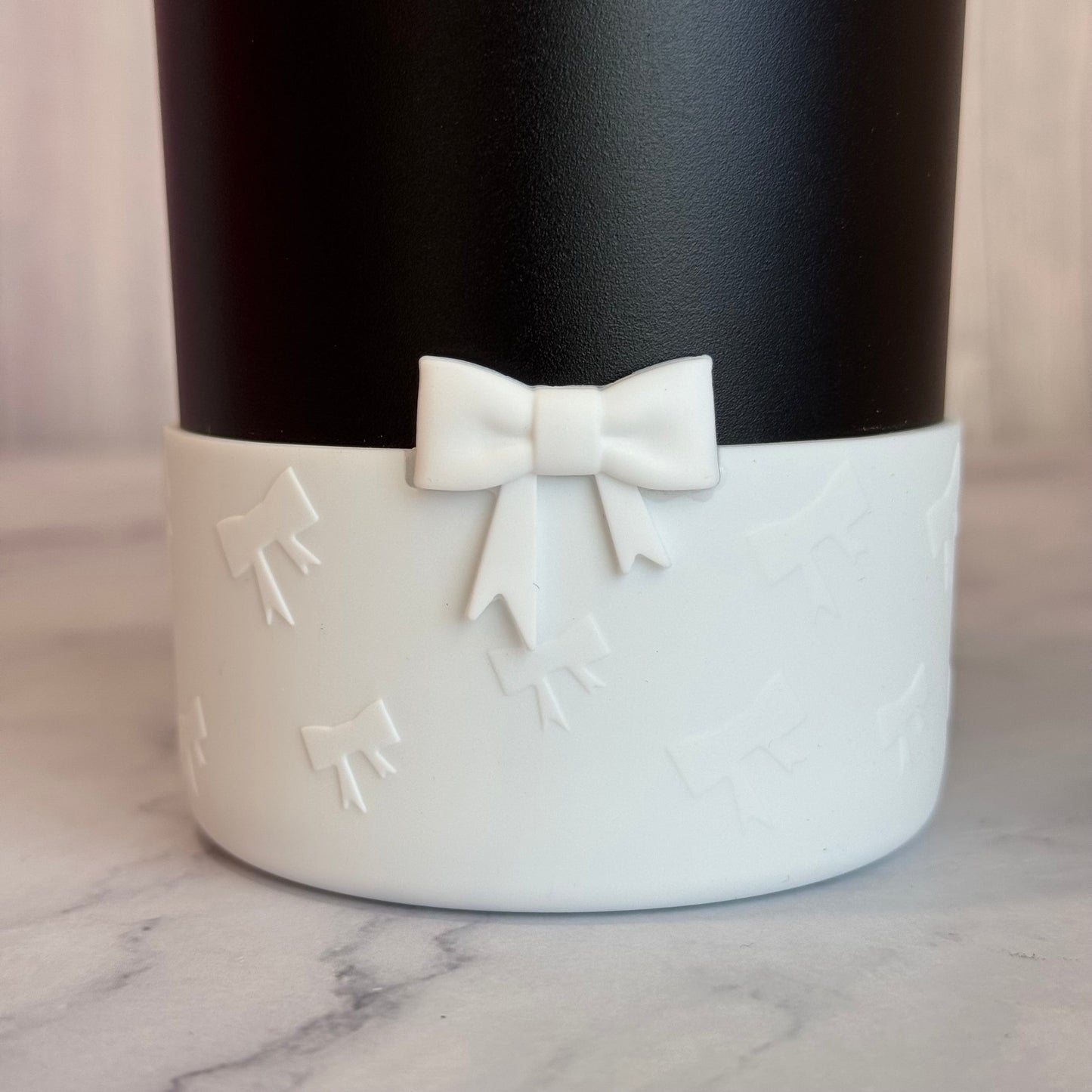 White Mini Bows Tumbler Boot