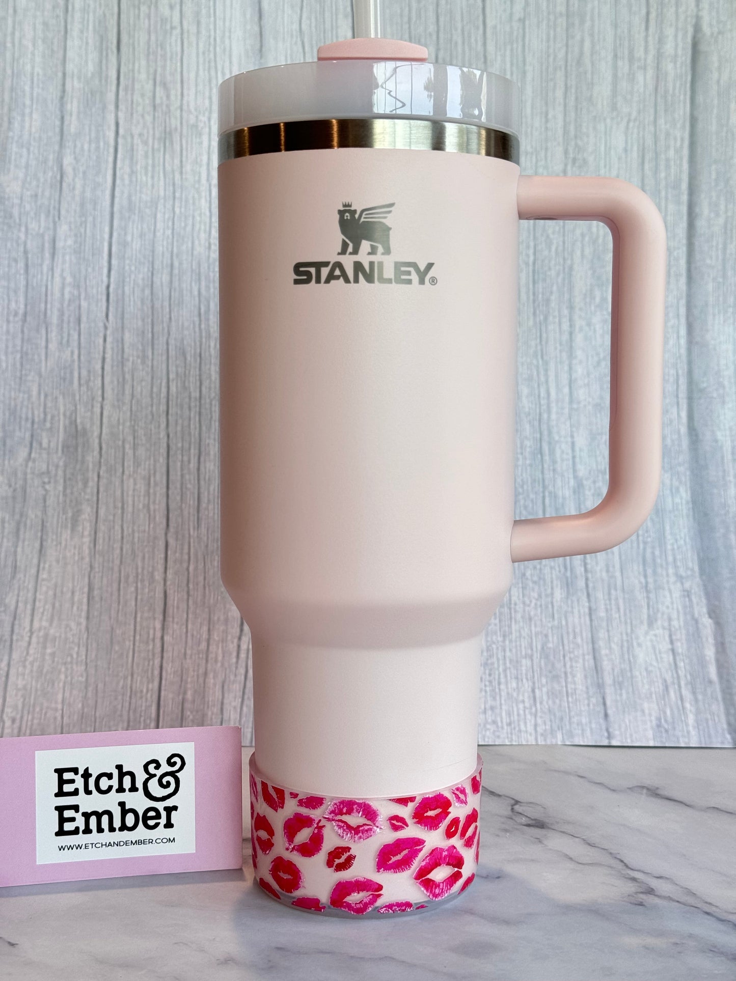 KISSY LIPS Tumbler Boot
